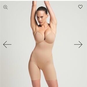 SKIMS PUSH-UP BUTT ENHANCING PADDED MID THIGH BODYSUIT